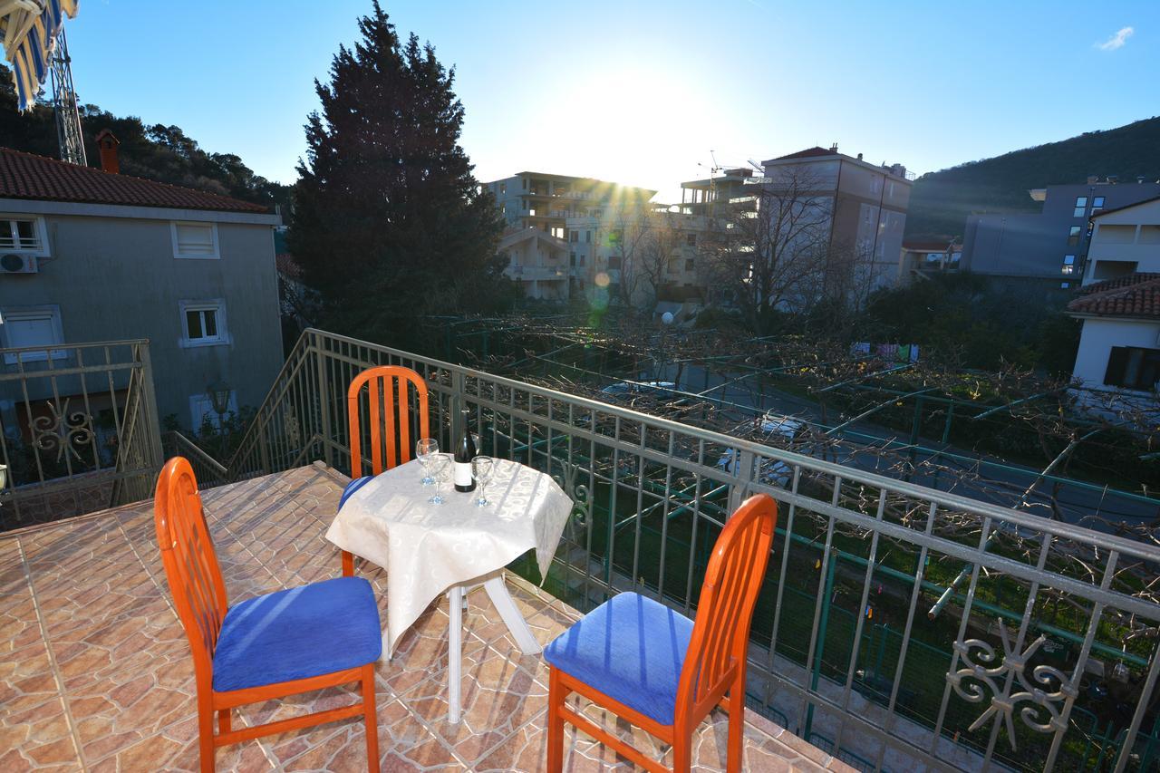 Apartments Jovana Petrovac 外观 照片