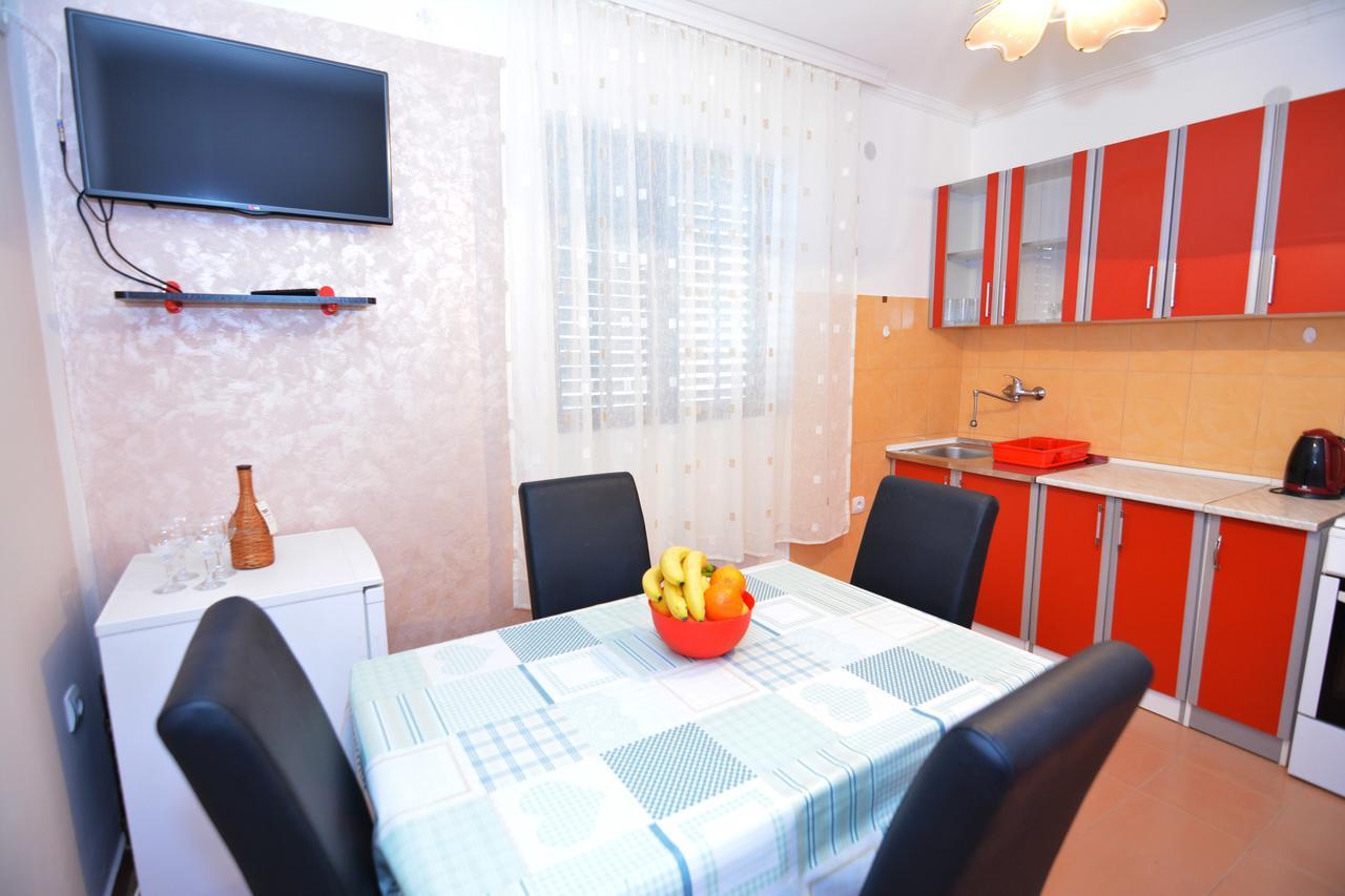 Apartments Jovana Petrovac 外观 照片