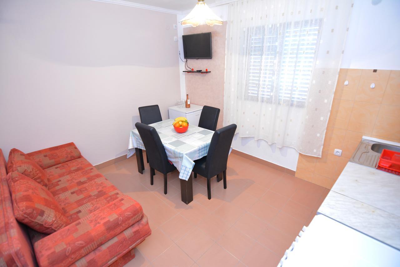 Apartments Jovana Petrovac 外观 照片