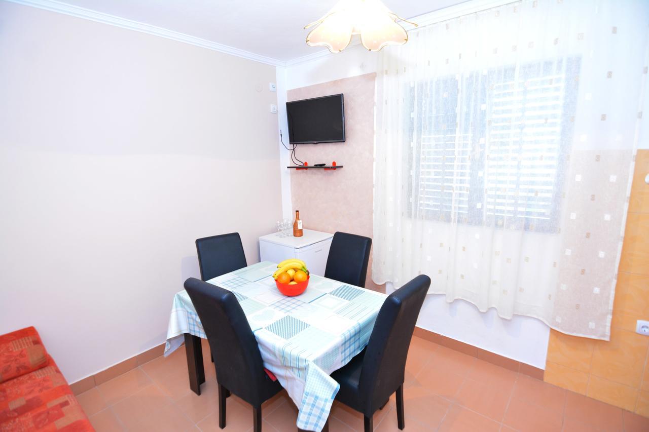 Apartments Jovana Petrovac 外观 照片